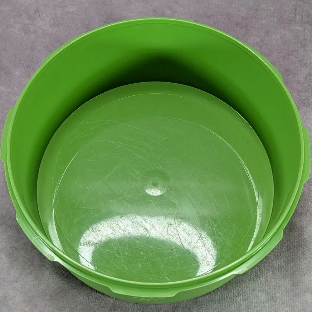 Vintage Tupperware Servalier Green Bowl 1204 White Scroll Graphic Starburst Lid